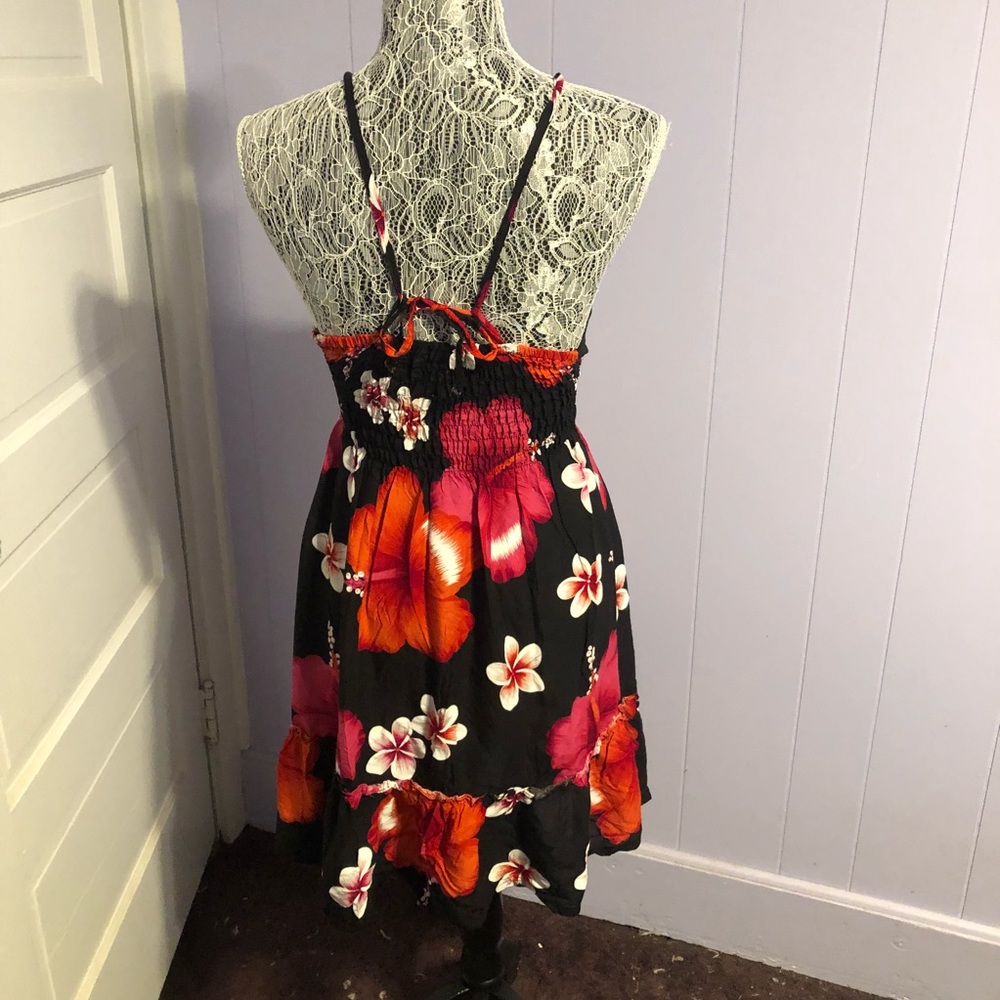 Hawaiian dress - Picture 4 of 4